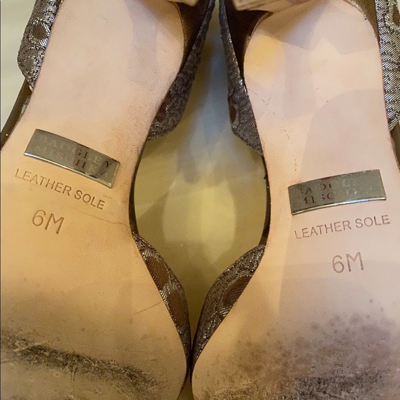 bagdley mischka peep toe with large jewels on toe - Picture 6 of 7